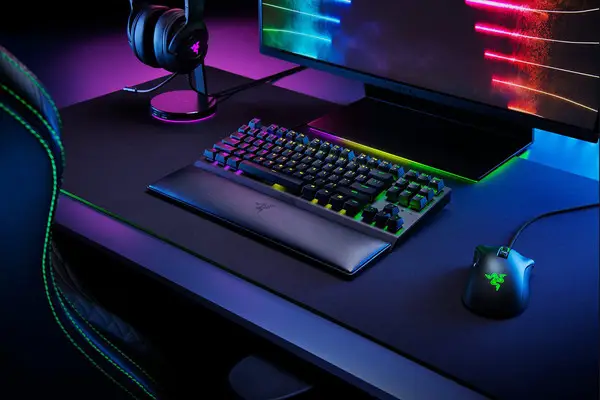 Razer Ergonomic Wrist Rest for Tenkeyless Keyboards – 8