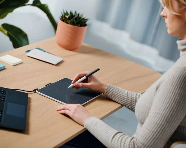 WACOM One pen tablet medium - N – 8