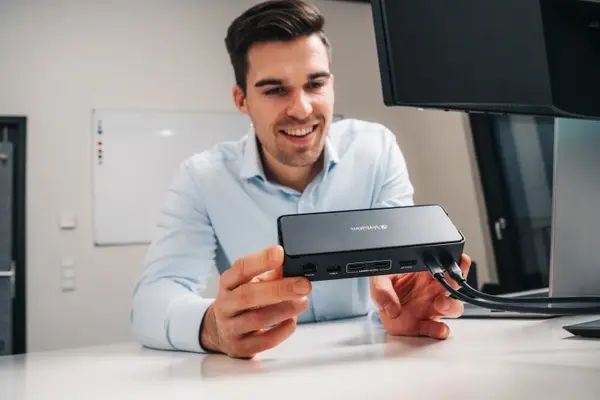 Verbatim 32171 CDS-15 USB-C Pro Jungčių stotelė 15 Ports, Pilka/Juoda – 19