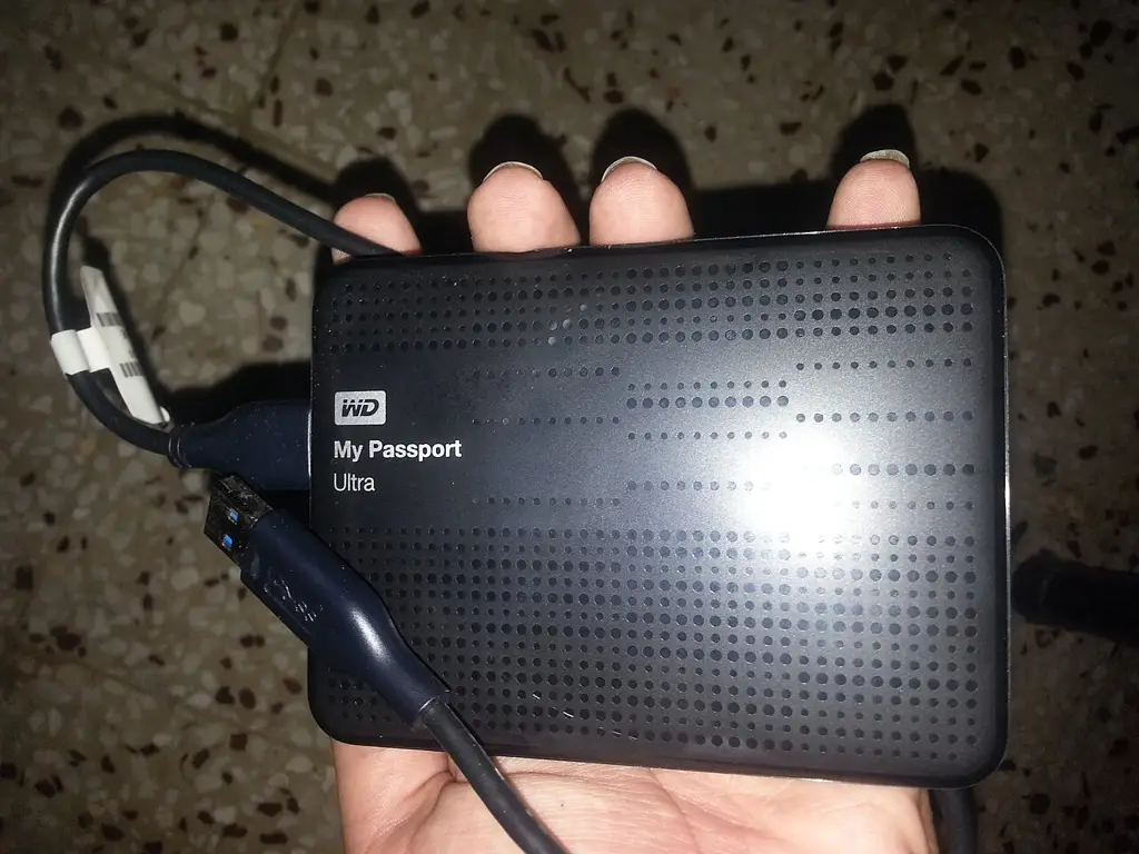 WD My Passport 2TB USB-C Blue portable HDD – 2