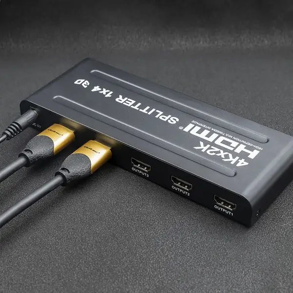 Qoltec 51798 Aktyvus HDMI skirstytuvas 4 x HDMI 4K x 2K – 6