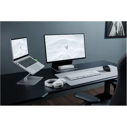 Razer Desktop RGB Dock for Multiple Devices and Displays – 5