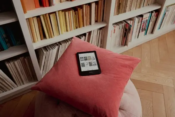 Rakuten Kobo Clara Colour elektroninių knygų skaityklė Lietimui jautrus ekranas 16 GB „Wi-Fi“ Juoda – 5