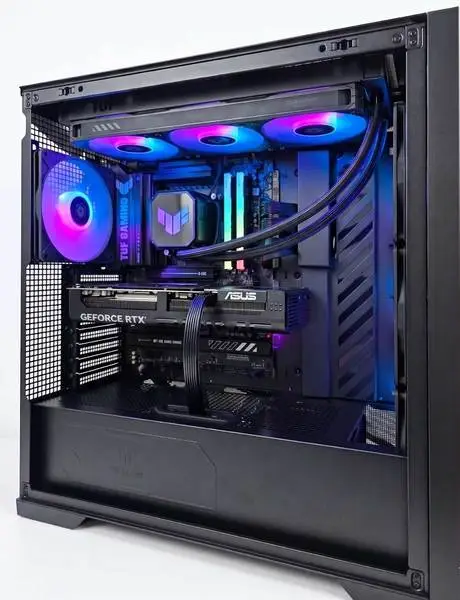 Asmeninio komp. komplektas TUF NEXT (Powered by ASUS): AMD® Ryzen™ 7 9800X3D (8 branduolių, 16 gijų procesorius) – 4