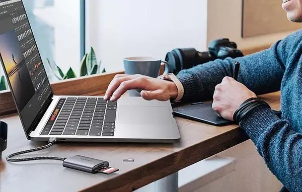 Atminties Kortelių Skaitytuvas - UGREEN CM401 USB C 5Gb/s SDHC MicroSD Aliuminis Pilkas – 4